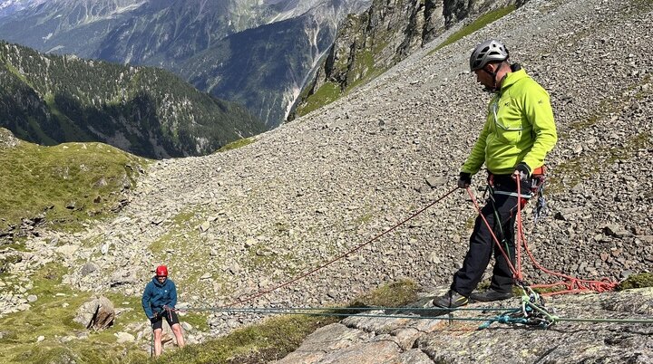 Ausbildungsreferent und Trainer Stefan Nargang beim Grundkurs Begsteigen. | © Simon Baensch